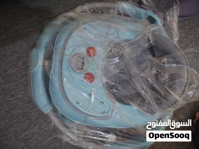 عرباية مشي للاطفال وبانيو استحمام