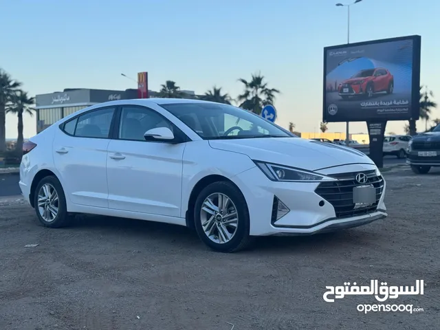 Used Hyundai Elantra in Hawally