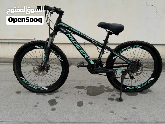 سيكل تباديل حجمه 24 (قبل الشراء بنفخه) استعماله قليل من الحديد السعر 20 دينار قابل و لا يوجد توصيل