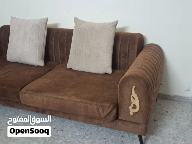 طقمين كنب كل طقم 6 مقاعد