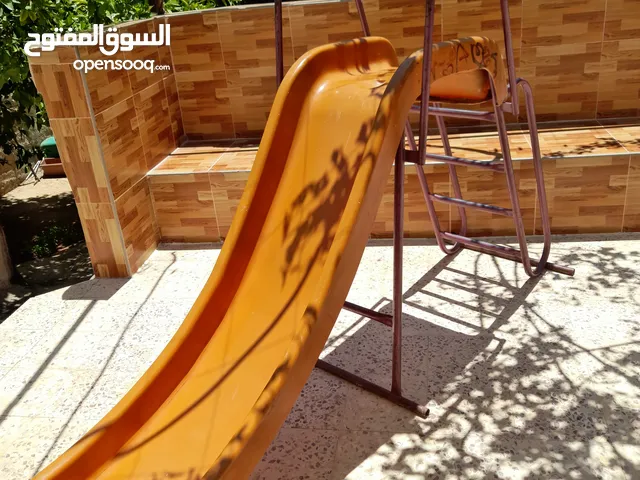 زحليقه اطفال مستخدمه بحاله الوكاله مناسبه للاطفال جودتها عاليه تصميمها ضد الكسر فايبر مقوى جدا