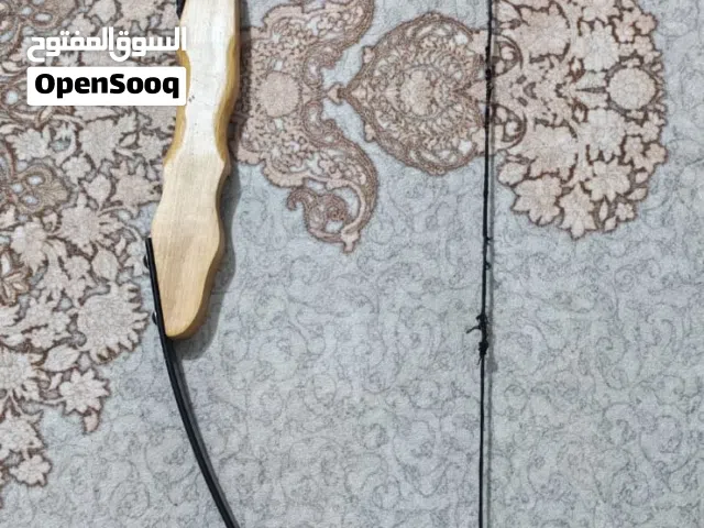 قوس وسهم حقيقي مع 3 سهام للبيع جداً مفيد بالصيد