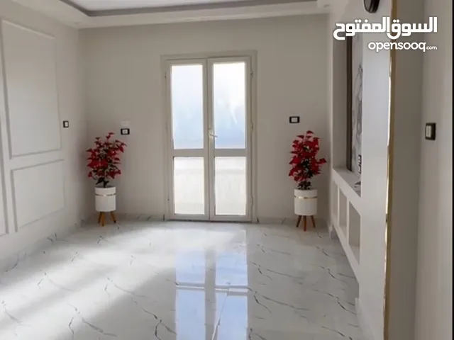 شقة تمليك بعين شمس الشرقية