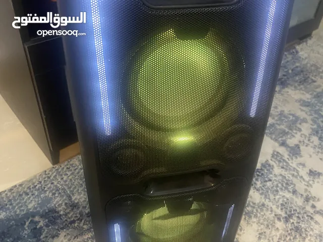 Sharp speaker with rgb radio and subwoofer