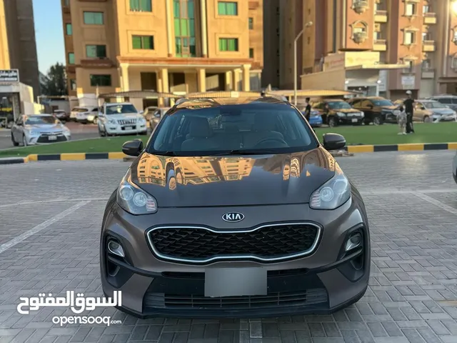 للبيع كيا اسبرتاج موديل 2020 صبغ وكالة شرط الفحص 4 سلندر ماكينة 2000 سي سي