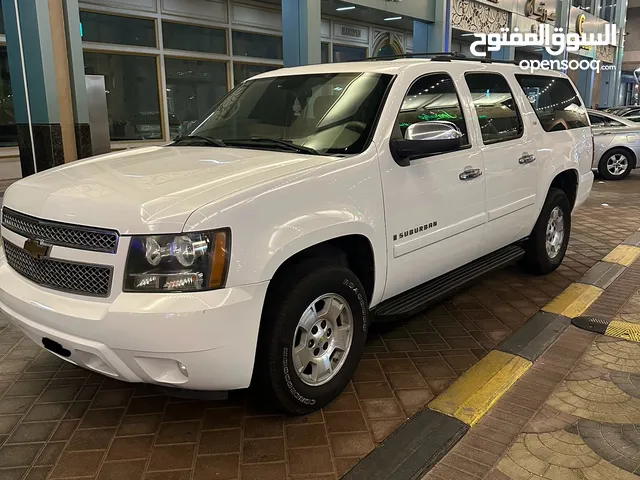 Cherverlot suburban LTZ 2007 excellent condition GCC spec white color