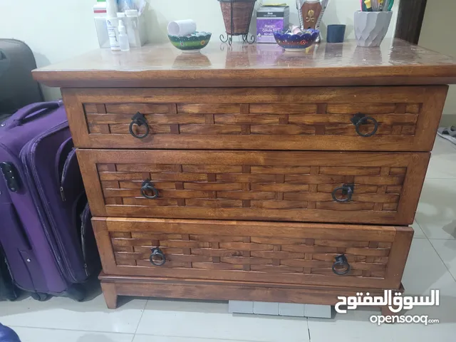 اثاث غرفة نوم وسفره وكهربائيات وجلوس