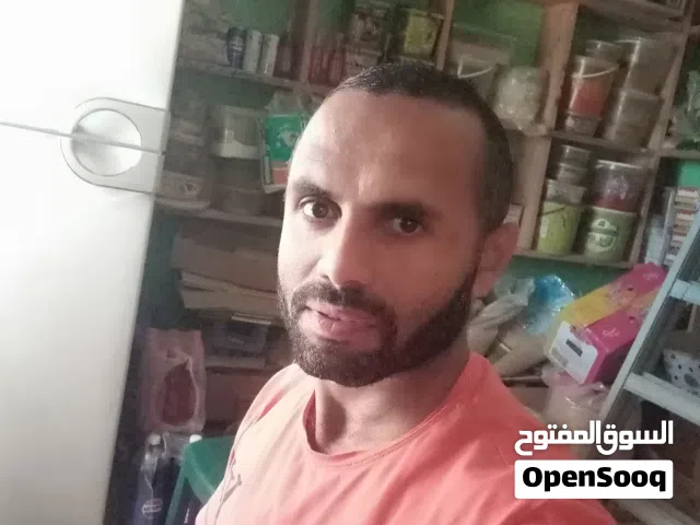 عامل  تنظيف      عامل معمار      عامل تعبيه