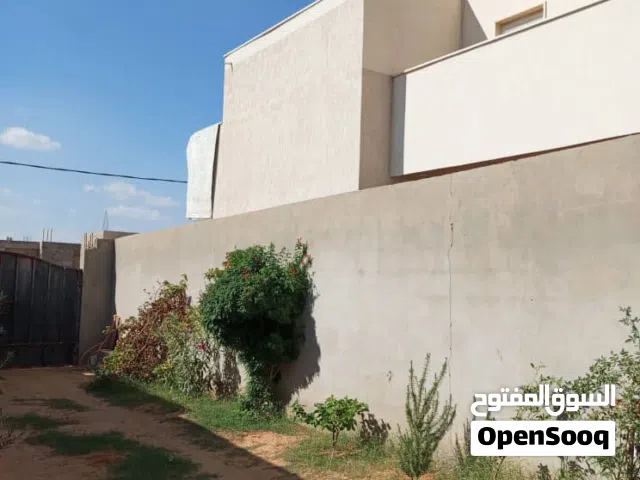 135 m2 4 Bedrooms Townhouse for Sale in Tripoli Wadi Al-Rabi