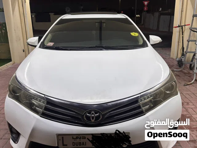 2015 تويوتا كورولا Limited