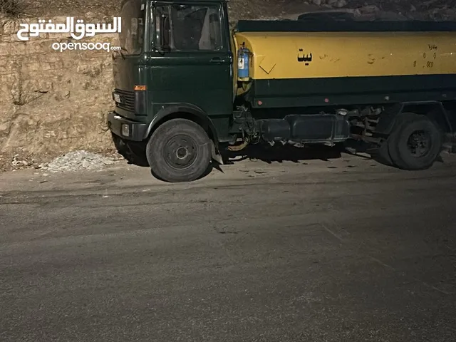 تنك ديزل 1983 مرخص ومائمن للبيع