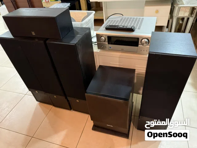 سماعات Mordaunt - Short home theater. وجهاز ضباب وجهاز بابلز