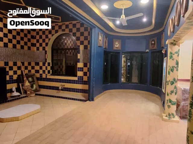 500 m2 4 Bedrooms Villa for Rent in Central Governorate Isa Town