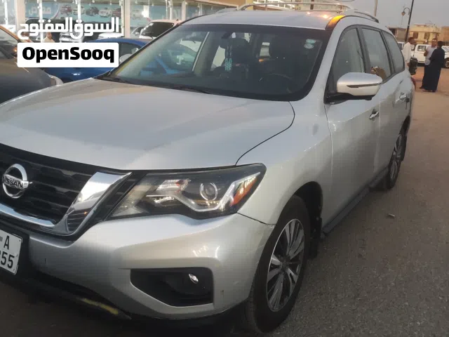 2017 نيسان باثفايندر SL