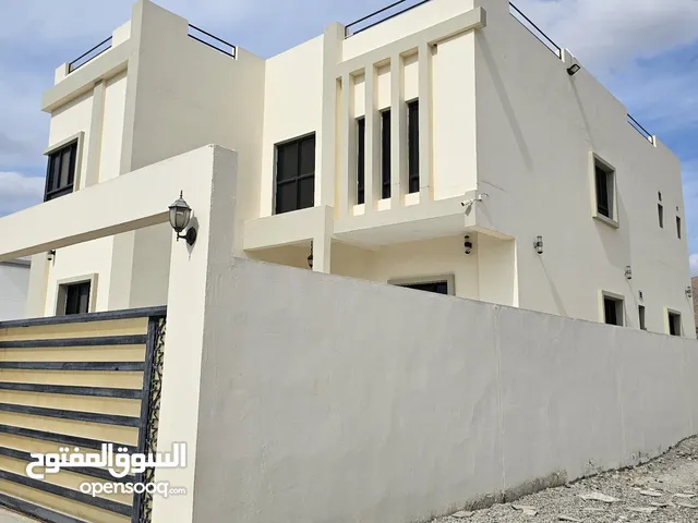 402m2 More than 6 bedrooms Townhouse for Sale in Muscat Amerat