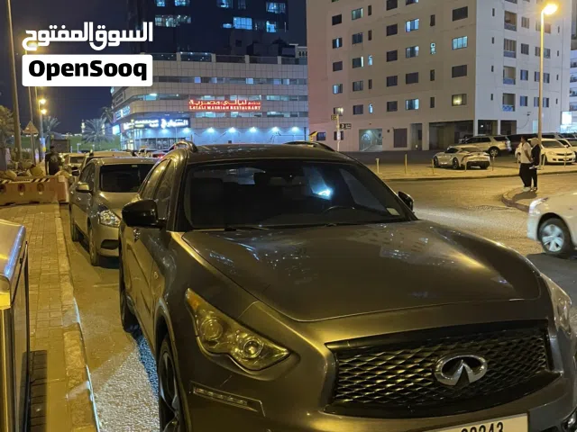 2017 إنفينيتي QX70 Sport