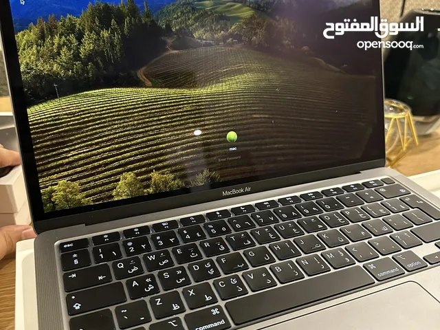 Macbook air 2020 M1 كفاله 11 شهر
