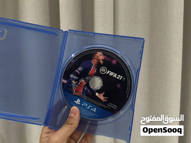 سيدي فيفا 21 نظيف يشتغل بس الكفر الأزرق متكسر شويه و السيدي ما يثبت بقوه
