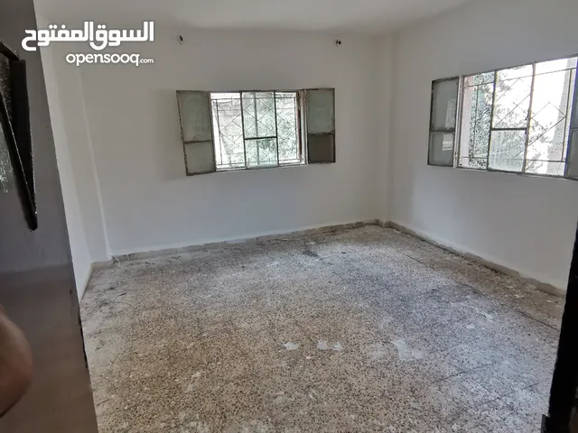 95 m2 3 Bedrooms Apartments for Rent in Zarqa Hay Ma'soom