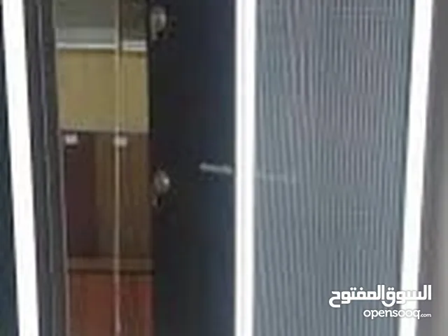باب منخل عازل لصوت
