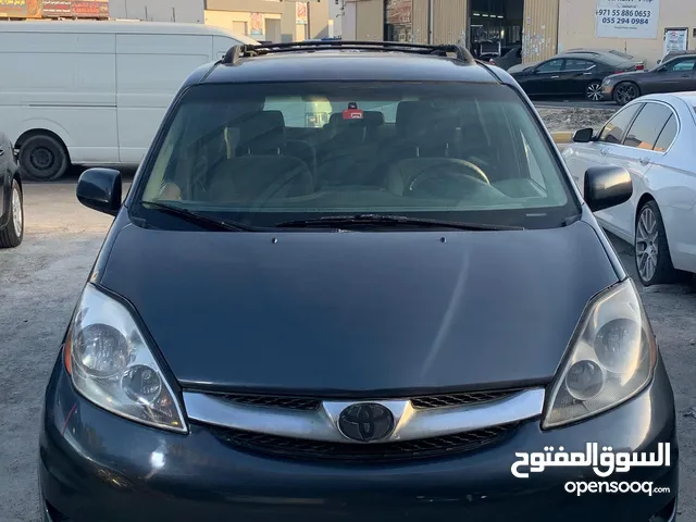 Used Toyota Sienna in Ajman