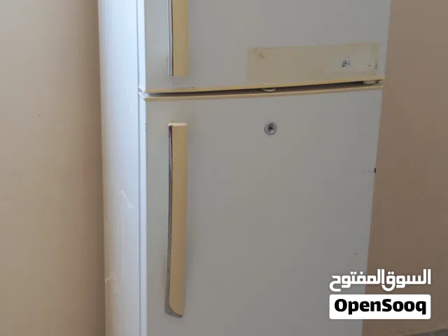 ثلاجه مستعمله في حاله جيده