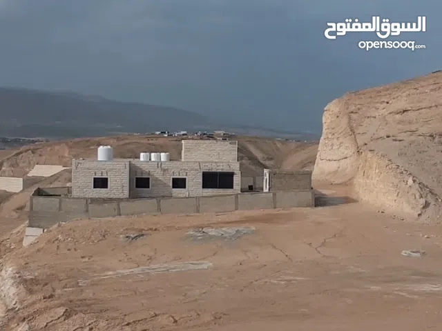 ارض للبيع في القمر2