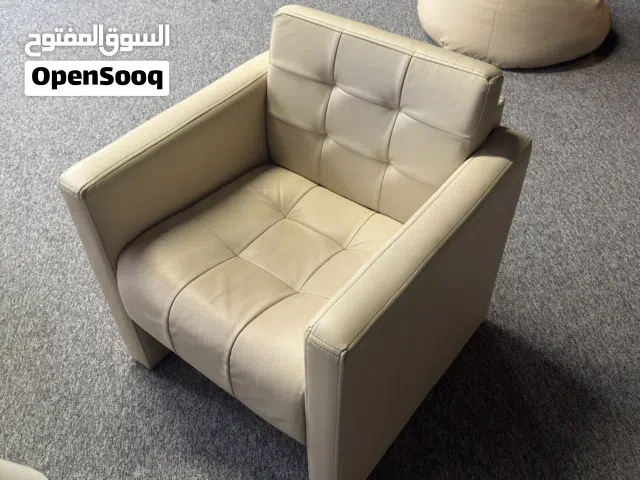 مجموعة كنب مكتبي ومداخل للبيع بحاله جيدة