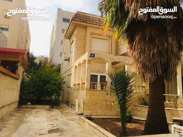 350 m2 4 Bedrooms Villa for Sale in Amman Jubaiha