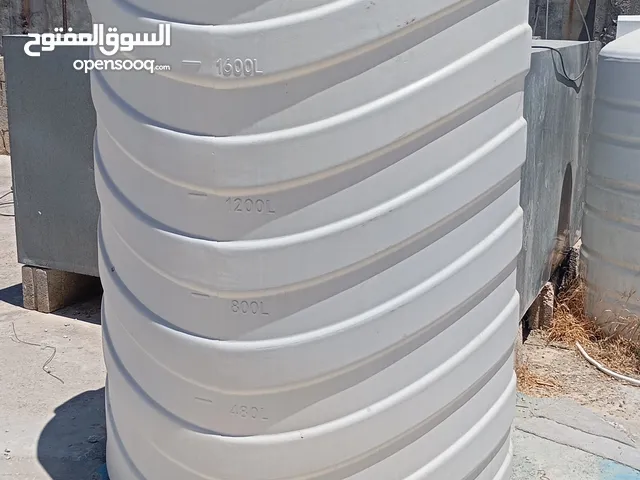 خزان مياه مترين استعمال اقل من سنة بحالة الوكالة للبيع موجود في مادبا
