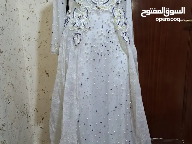فساتين سايزات مختلفه