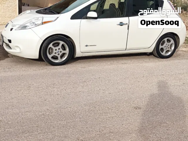 2013 نيسان ليف SV