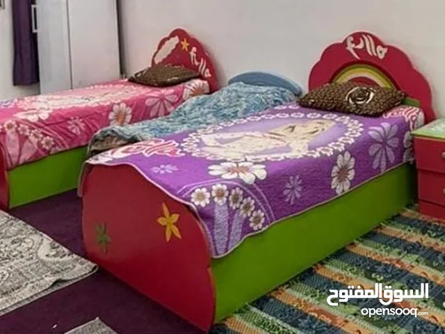 غرفة نوم بناتية fulla عبارة عن 7 قطع خزانة 6 ضرفات طابقين تختين كومدينات ثنتين و مكتب مع كرسي