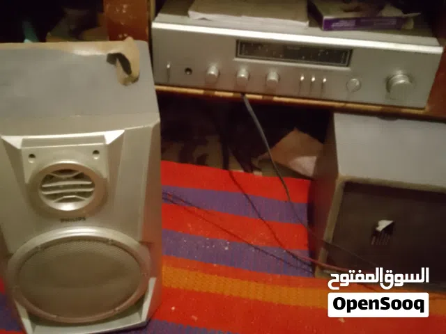 مكبر صوت ياباني سوني كهرباء 110 يشغل سماعتين متوسطه مع سماعه تك