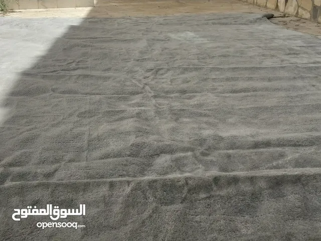 موكيت للمنزل بحال الوكاله عدد2 5×6+4×3 للبيع بسعر حرق