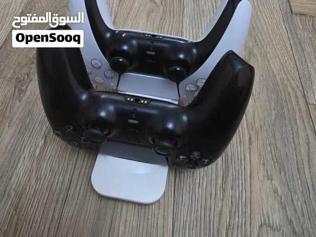 شحن يدين PS5 سريع جدا