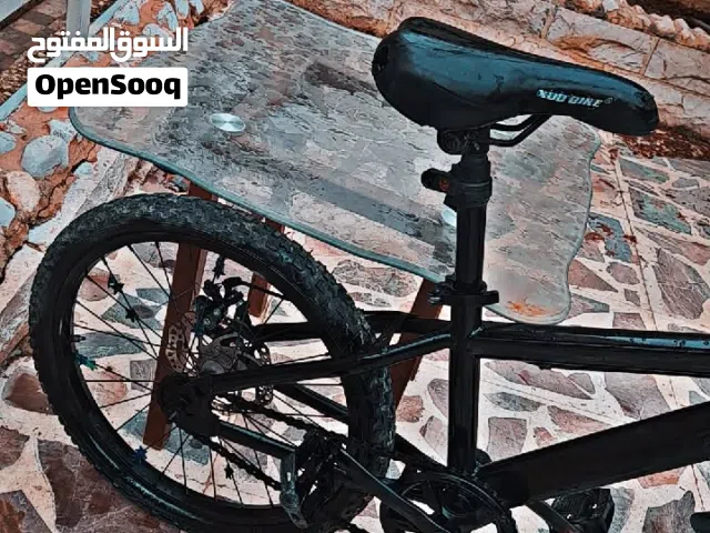 السلام عليكم ورحمة الله وبركاتة  بسكليت للبيع  بسكليت امريكي  جنط 22 السعر وقابل للتفاوض  اقرأ الوصف