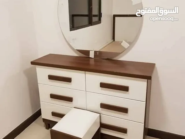 غرف نوم فخمة بجودة عالية نجارة ممتازة ونوعية خشب فخم ويعيش معاك ..تموت تخلي