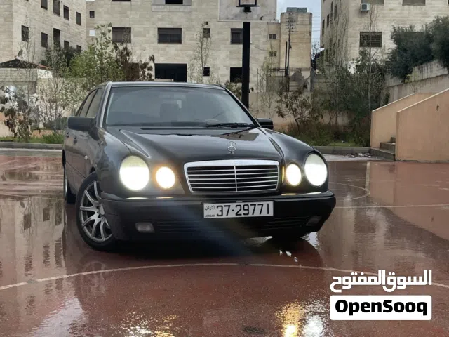 1999 مرسيدس بنز الفئة-C C 200
