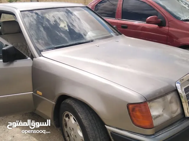 مرسيدس بطه موديل 85