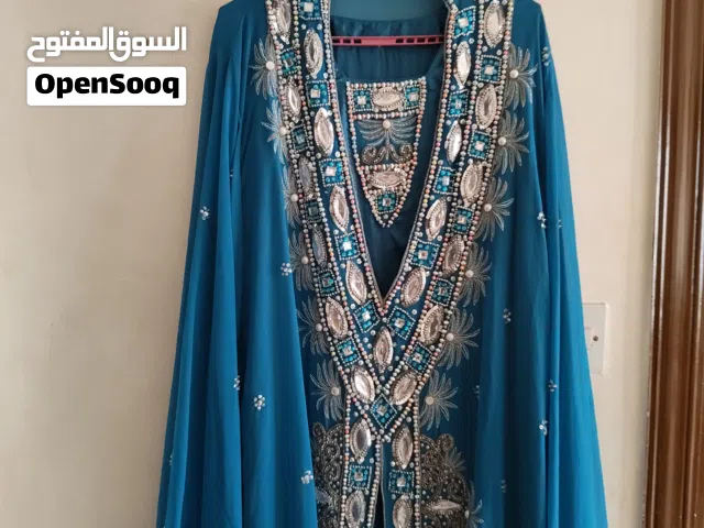 دراعه كويتيه استعملت مره واحده السعر 50دينار اللون تركواز اخضر