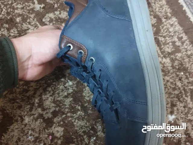 41.5 Sport Shoes in Aqaba