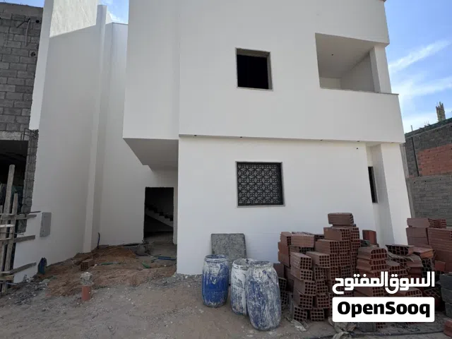 175 m2 4 Bedrooms Apartments for Sale in Tripoli Al-Serraj