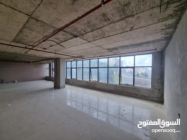 طابق تجاري للبيع الطيرة سنتر طابق اول مقابل نيلسون مانديلا مباشرة الشارع الرئيسي