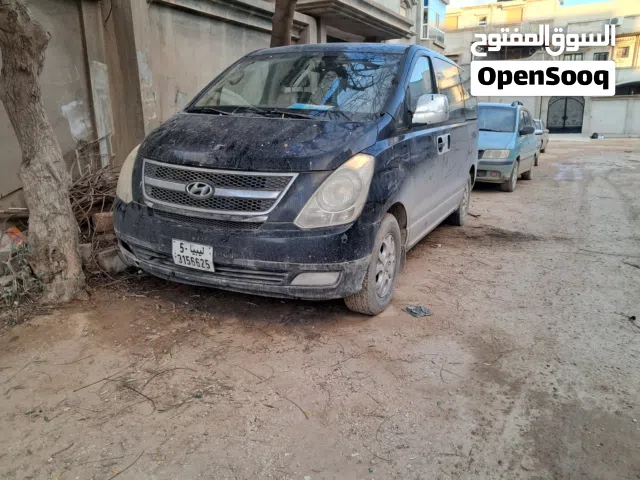 2010 هيونداي H1 GL Plus