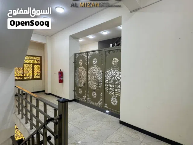 100 m2 3 Bedrooms Apartments for Rent in Basra Sana'a