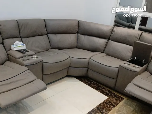 صوفة زاوية تفتح للجلوس المريح