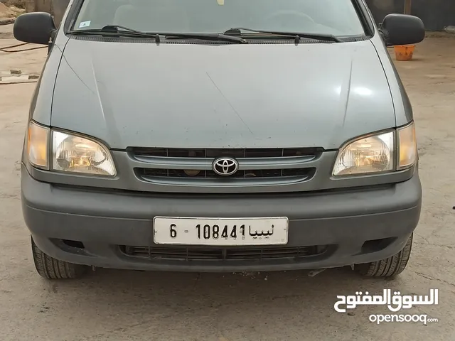 Used Toyota Sienna in Al Khums