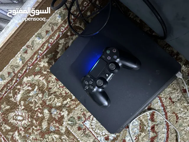 PlayStation 4 PlayStation for sale in Al Dakhiliya