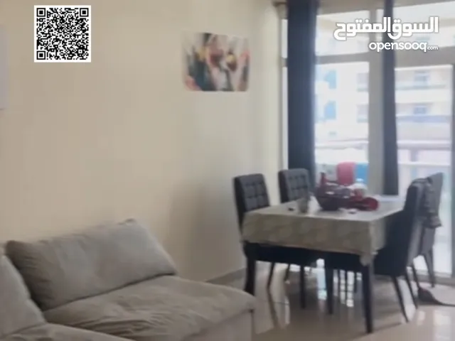 *Um شقة مفروشة فاخرة للبيع بالراشدية موقع استراتيجي قريب للخدمات -2 غرف وصالة - 1700 قدم - موقف خاص